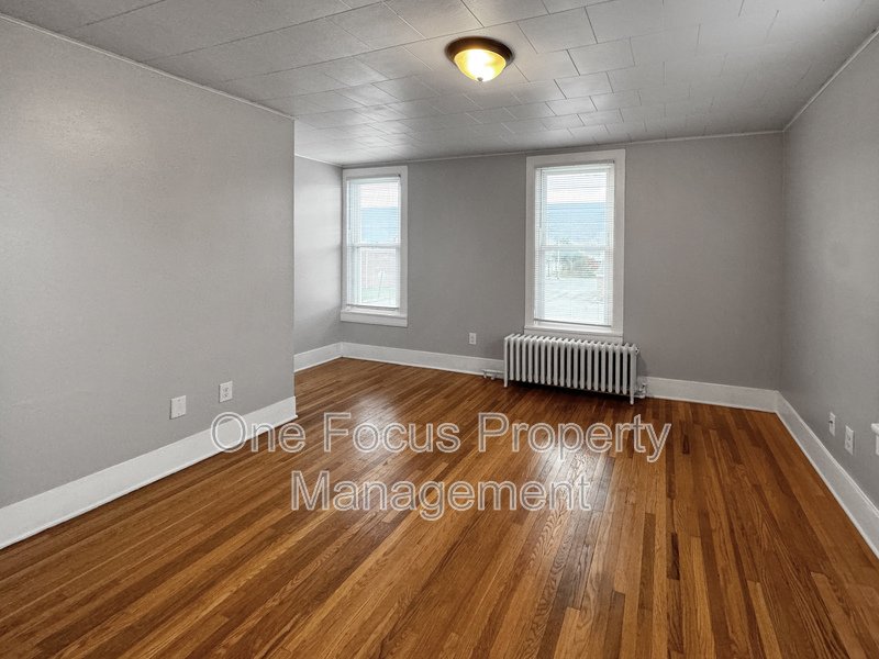 Modern 1BR/1BA - Heat Included property image