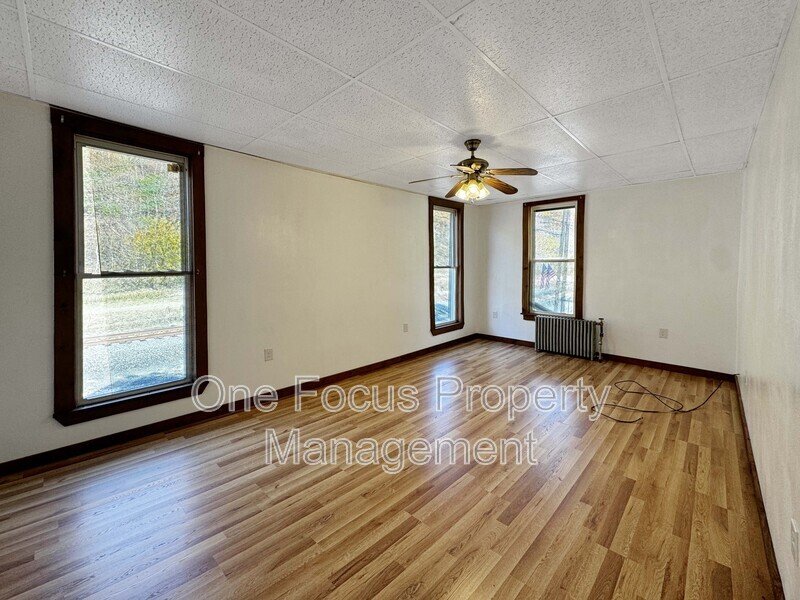 2BR/1BA - Heat Included! property image