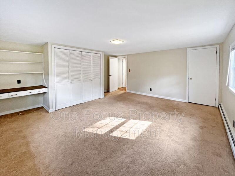 4 BR/1.5/BA - $1350/month property image