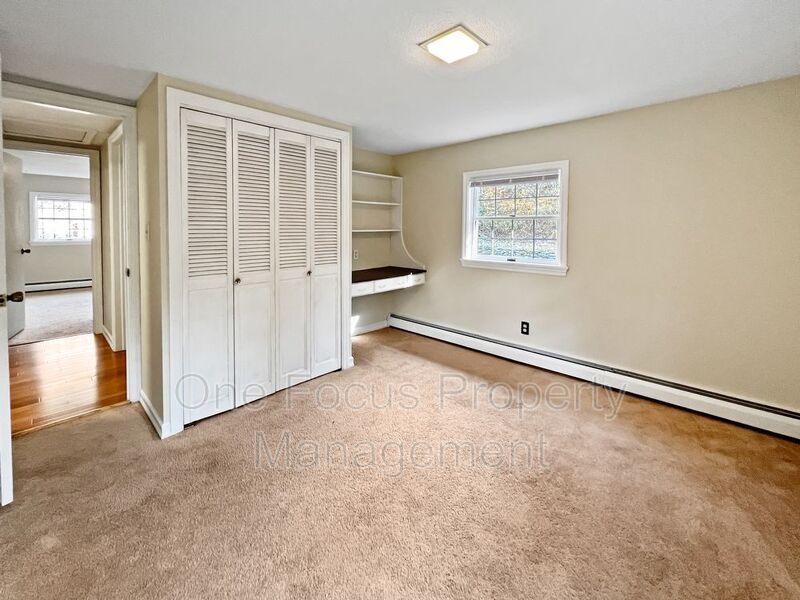 4 BR/1.5/BA - $1350/month property image