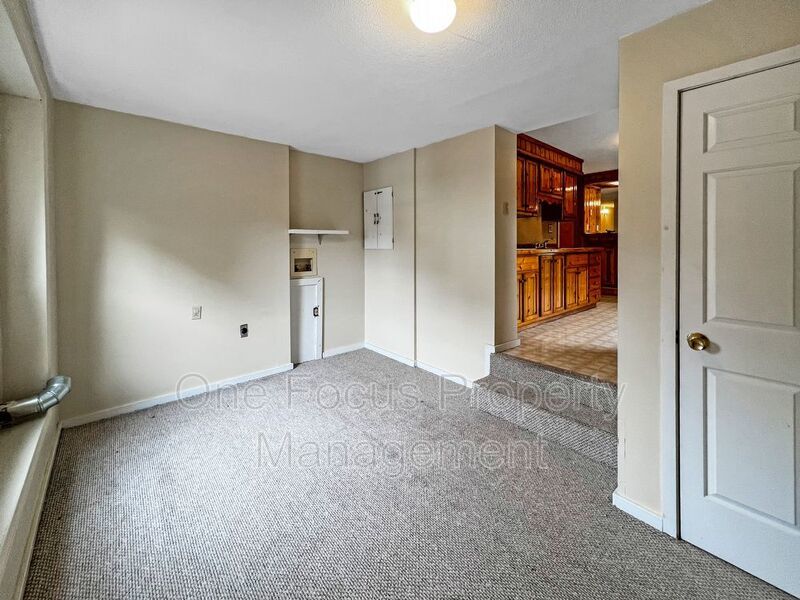 2BR/1BA - $695/month property image