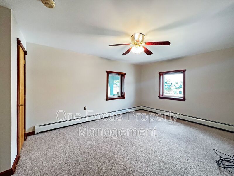 Spacious and Unique 3BR/12BA - Up to pets under 50# welcome! property image