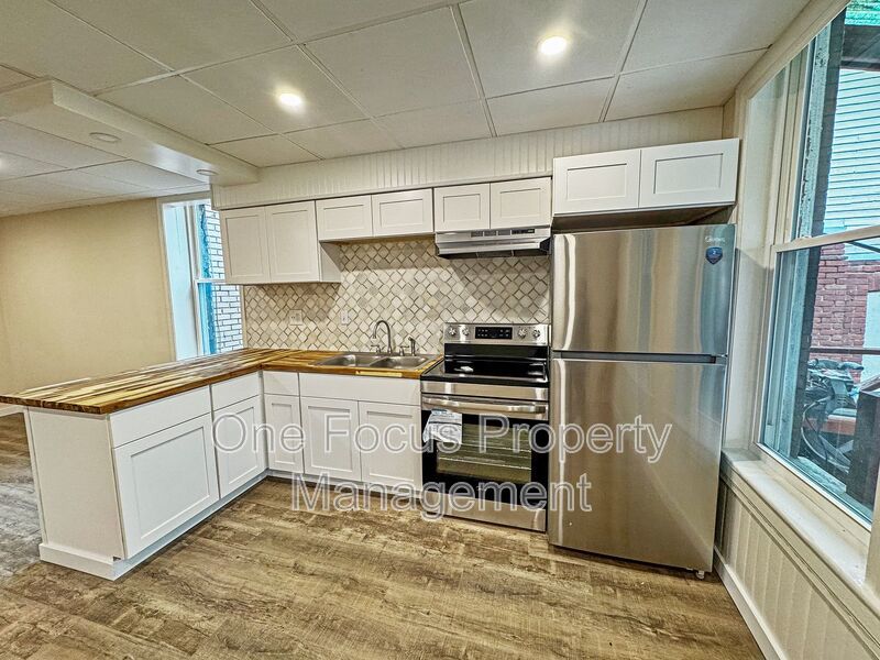 Newly Renovated 1BR/1BA - up to 2 Cats Welcome! property image