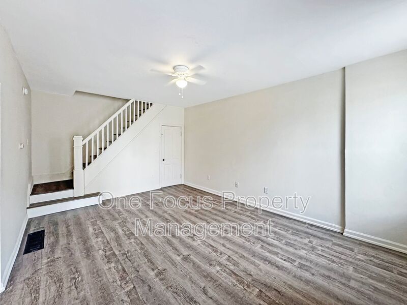 Cozy 2BR/1BA Duplex - 1 Cat Welcome! property image
