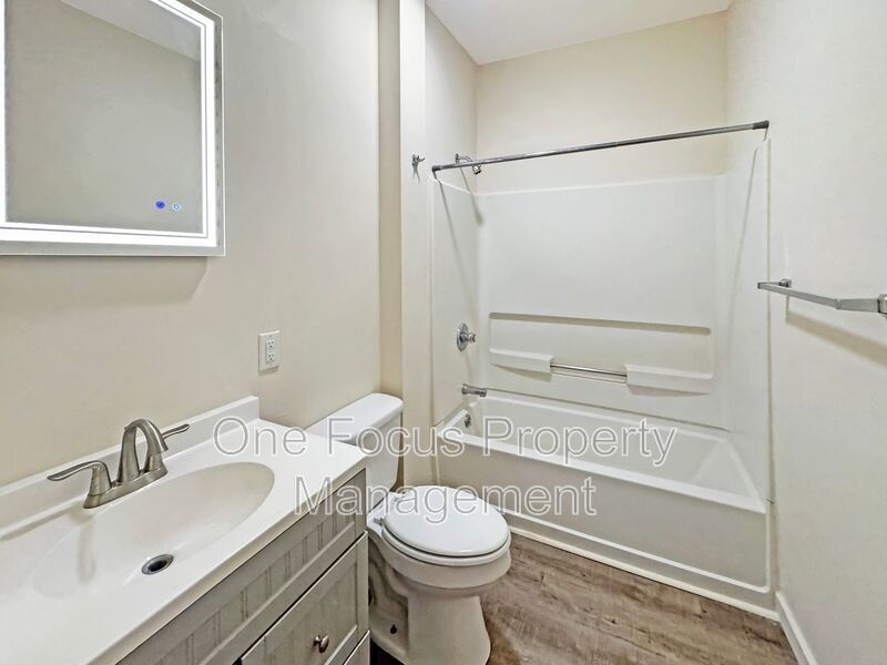 Cozy 2BR/1BA Duplex - 1 Cat Welcome! property image