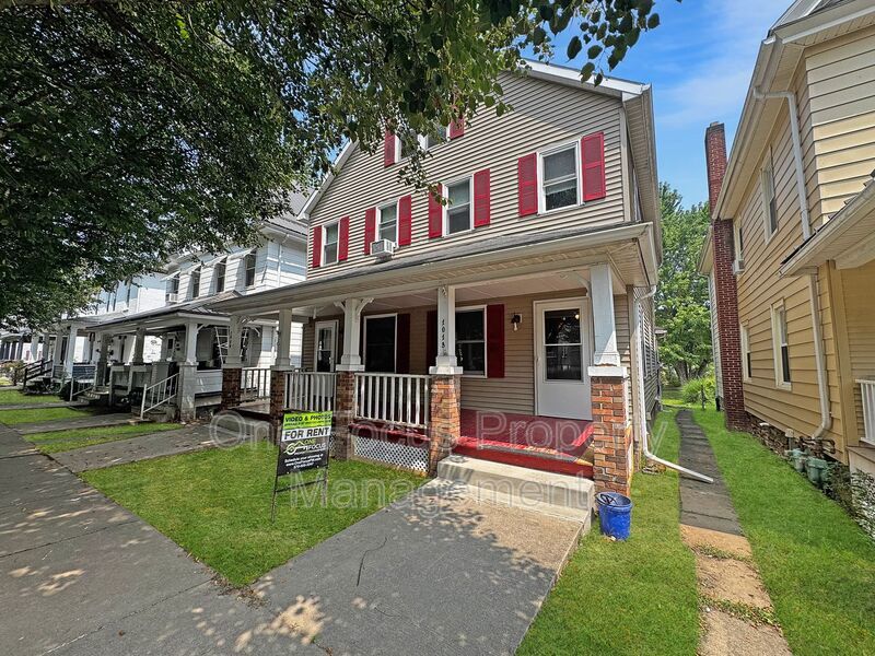 Beautiful 2BR/1BA Duplex - 2 pets welcome! property image