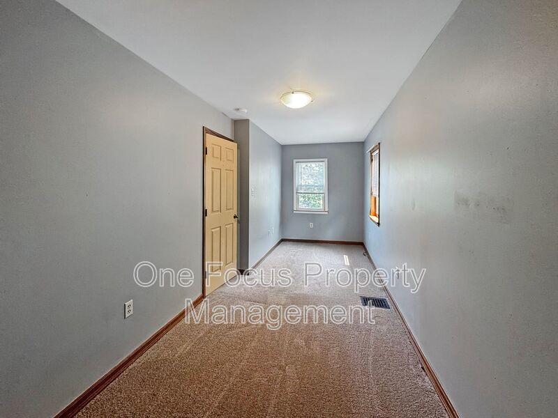 Beautiful 2BR/1BA Duplex - 2 pets welcome! property image