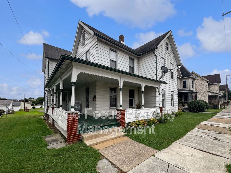 Available 9.15!!! Cozy 1st Floor 2BR/1BA - 2 Pets Under 50lbs. Welcome! property image