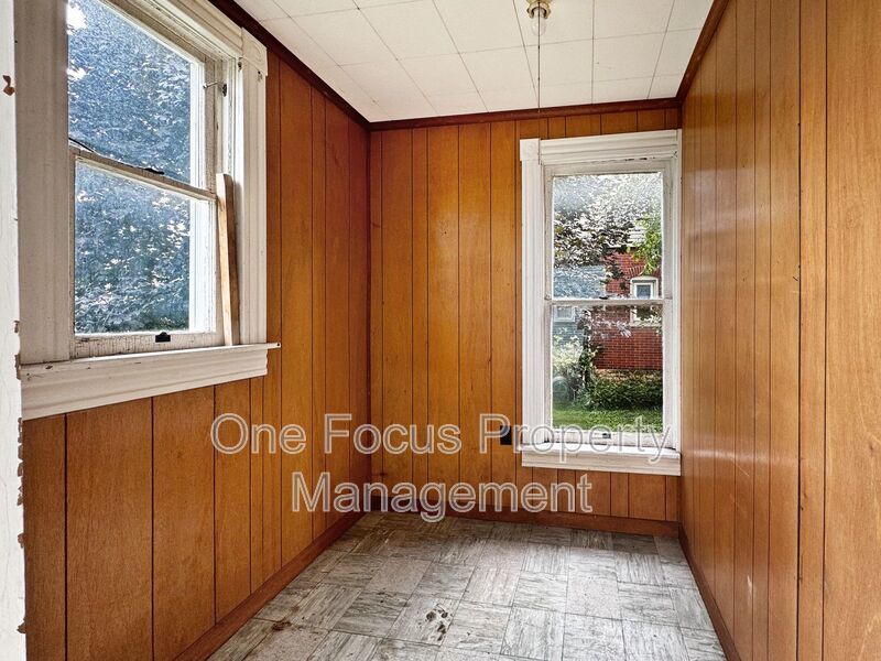 Available 9.15!!! Cozy 1st Floor 2BR/1BA - 2 Pets Under 50lbs. Welcome! property image