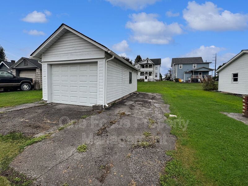 Available 9.15!!! Cozy 1st Floor 2BR/1BA - 2 Pets Under 50lbs. Welcome! property image