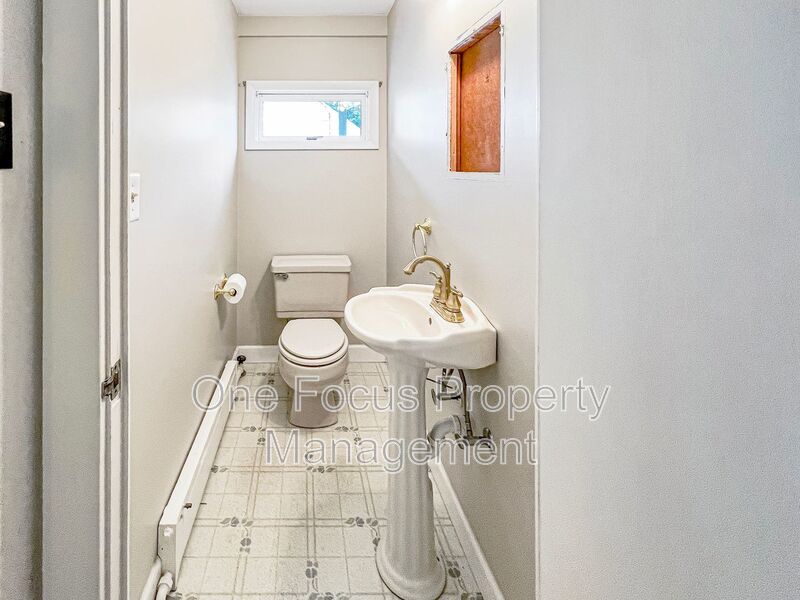 Available mid-September! 3BR/1.5BA - 2 pets welcome with no weight restrictions! property image