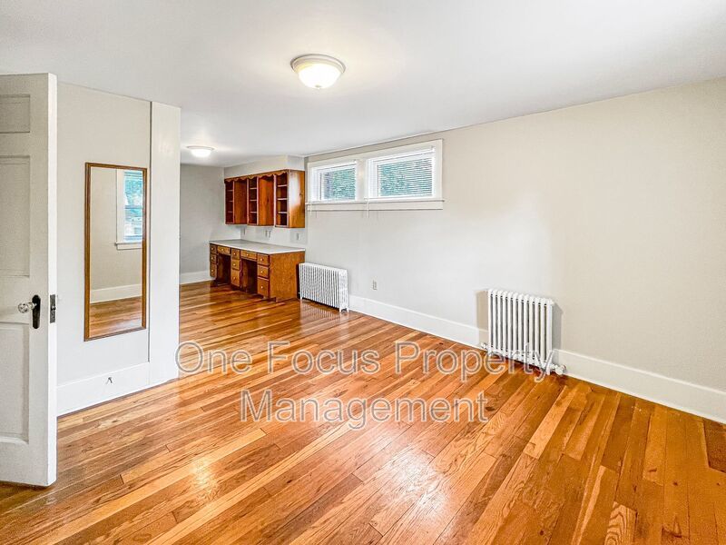 Available mid-September! 3BR/1.5BA - 2 pets welcome with no weight restrictions! property image