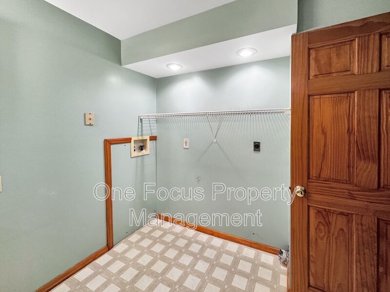 Cozy 2BR/1 BA- Pet Friendly! property image
