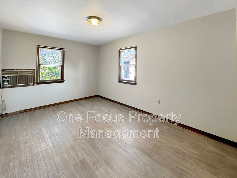 Second Floor 2BR/1BA - Pet Friendly! property image