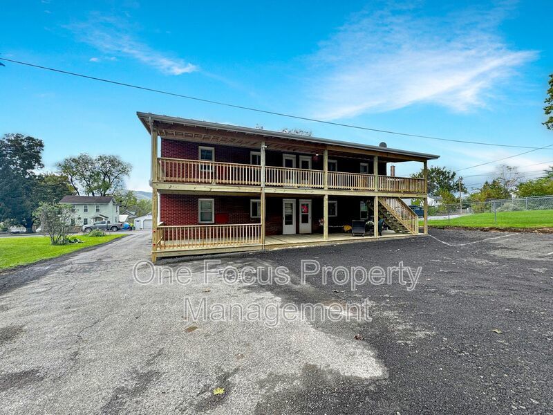 Second Floor 2BR/1BA - Pet Friendly! property image