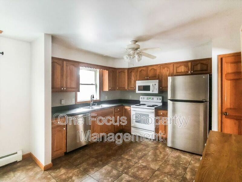 Large Single Family Home - Pet Friendly! property image