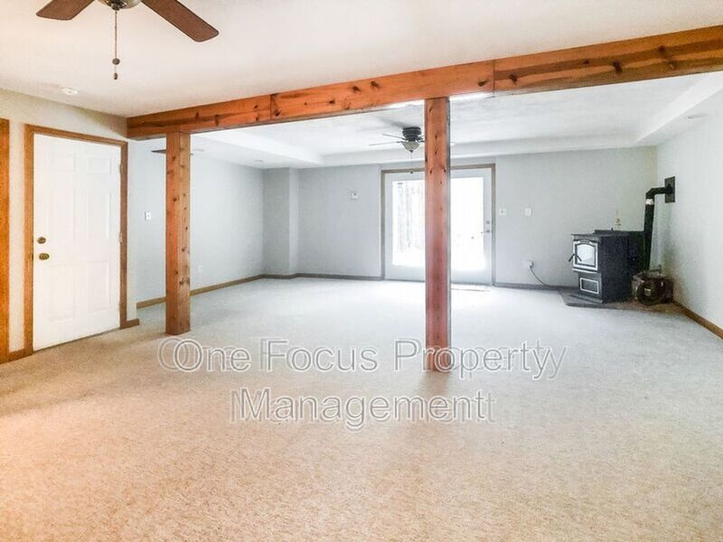 Large Single Family Home - Pet Friendly! property image
