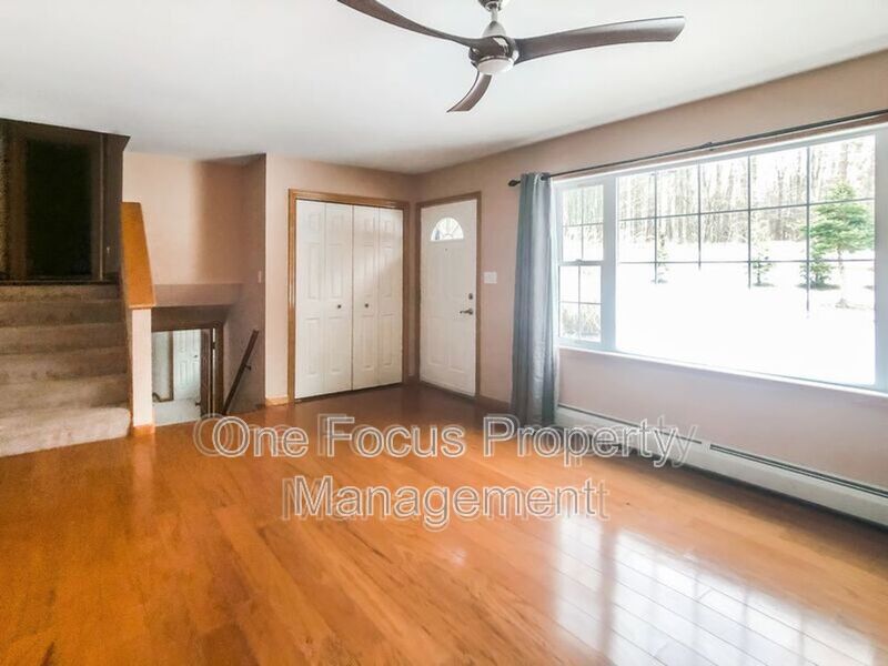 Large Single Family Home - Pet Friendly! property image