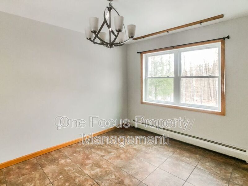 Large Single Family Home - Pet Friendly! property image