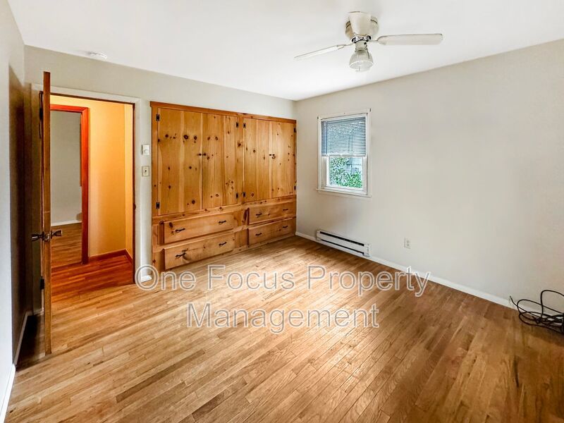 Cozy single level home with 3BR/1BA - Pet Friendly! property image