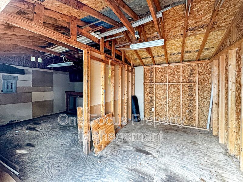 Cozy single level home with 3BR/1BA - Pet Friendly! property image