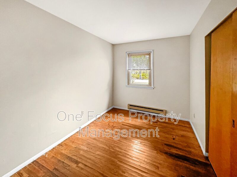 Cozy single level home with 3BR/1BA - Pet Friendly! property image