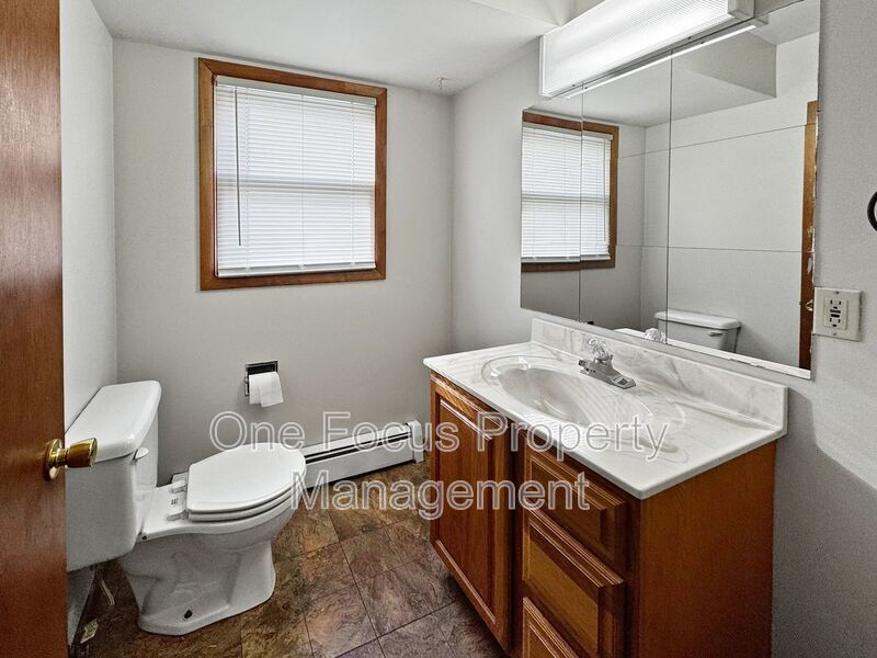 Beautiful 2BR/1.5BA Duplex - Pet Friendly property image