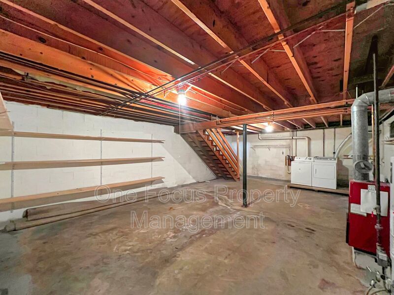 Beautiful 2BR/1.5BA Duplex - Pet Friendly property image