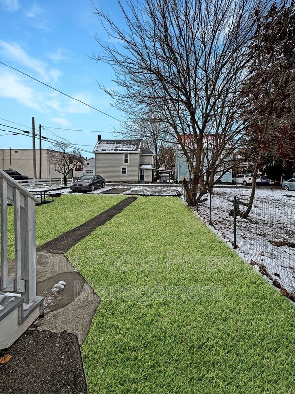 3BR/1BA South Wmspt School District - UP to 2 pets under 50 lbs. welcome! property image