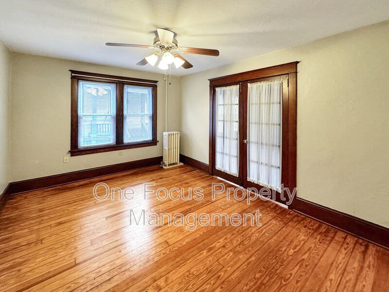First Floor 2BR/1BA Apartment with  HEAT INCLUDED! property image