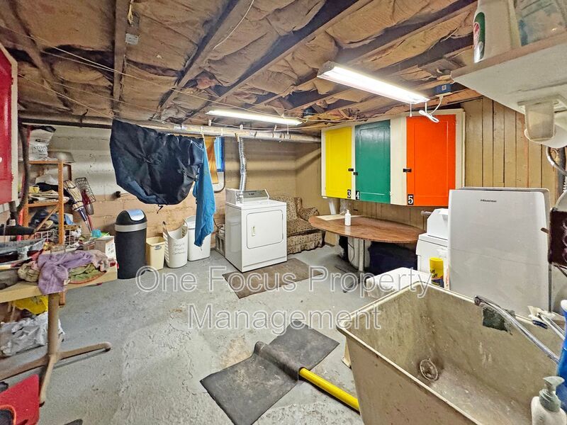 First Floor 2BR/1BA Apartment with  HEAT INCLUDED! property image