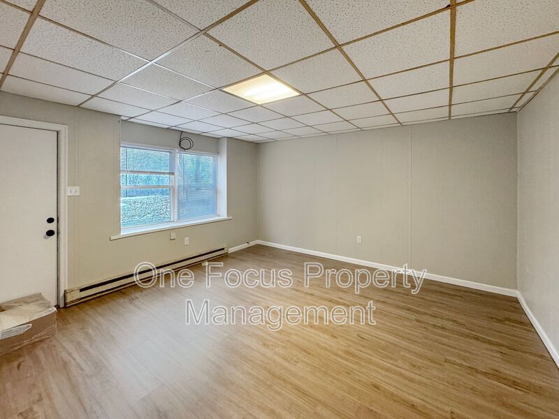 Remodeled 2BR/1BA apartment available now! property image