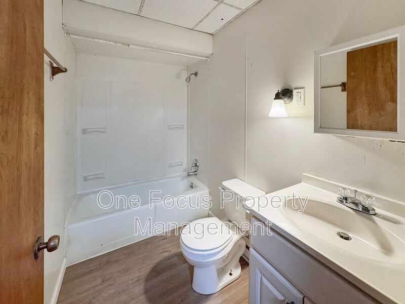 Remodeled 2BR/1BA apartment available now! property image