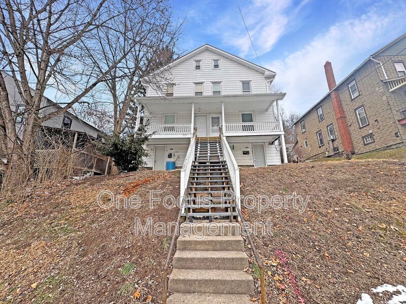 Spacious 3BR/1BA - Up to 2 dogs under 50# Welcome! property image
