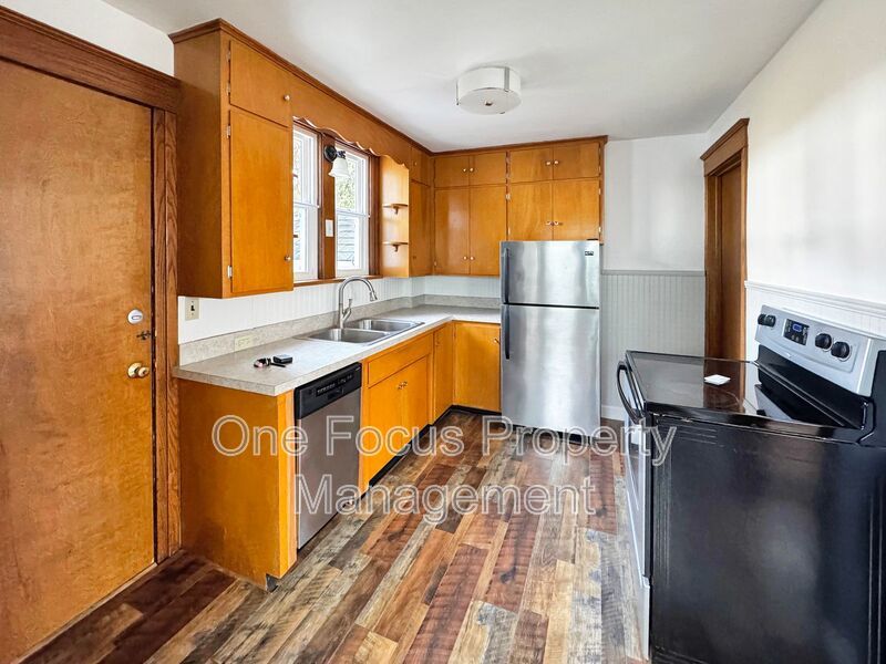 $200 off your first month's rent when approved! - 2 Pets Under 40# Welcome! property image