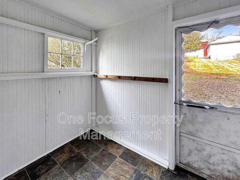 $200 off your first month's rent when approved! - 2 Pets Under 40# Welcome! property image