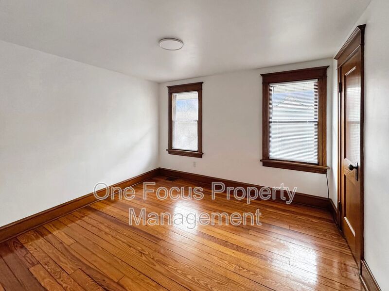 $200 off your first month's rent when approved! - 2 Pets Under 40# Welcome! property image