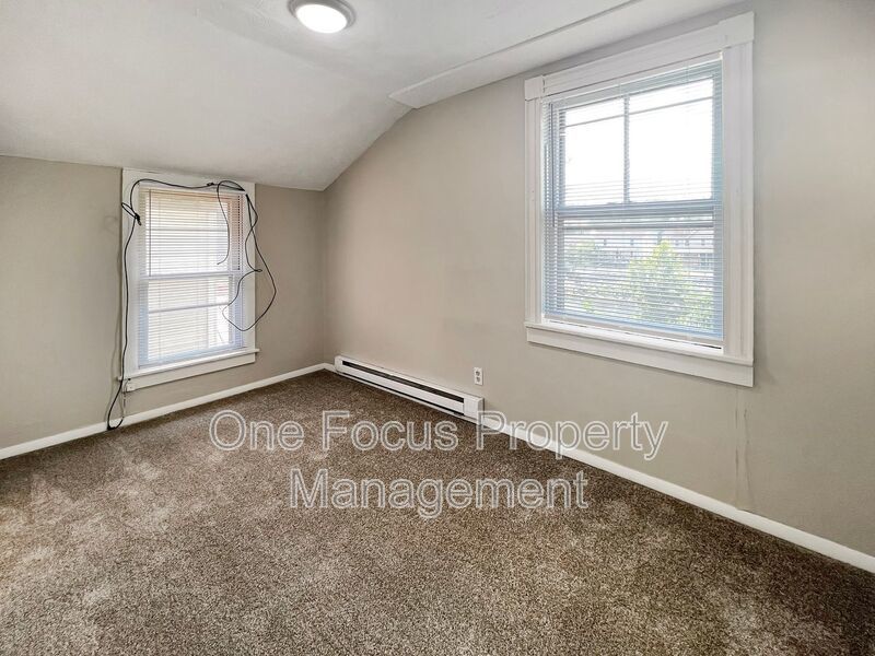 Spacious 3BR/1BA - Pet Friendly! property image