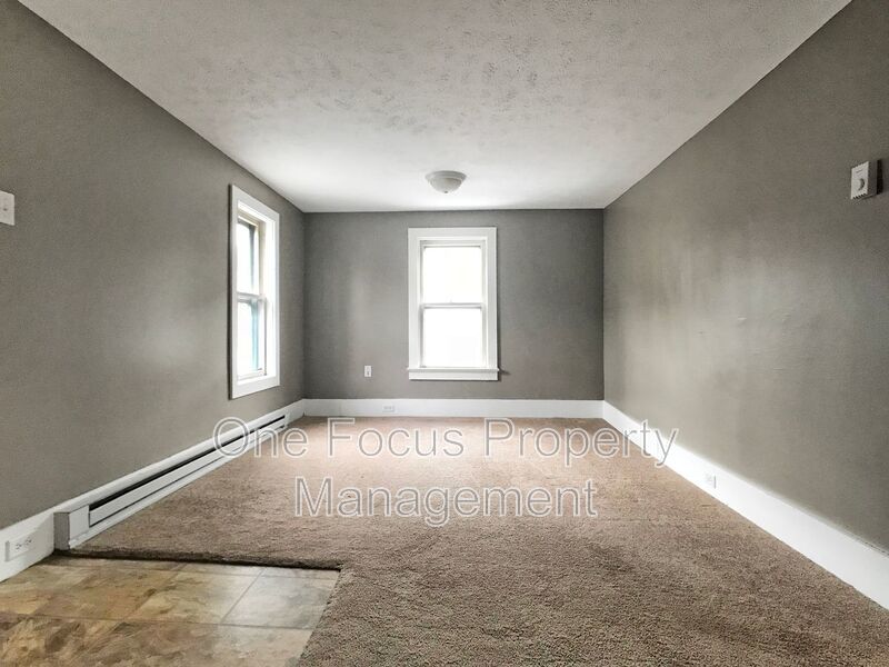 Cozy 2BR/1BA - 1 pet under 40# Welcome property image