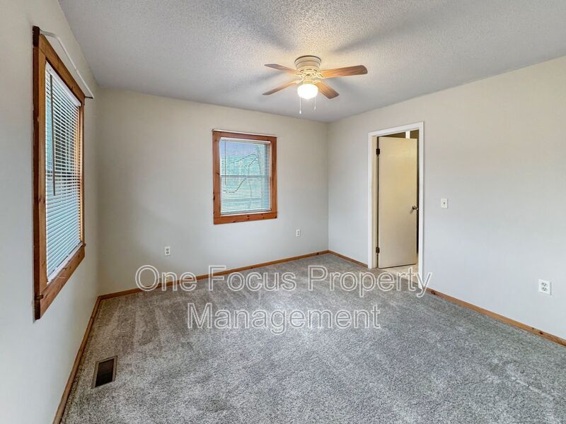 Cozy 2BR/1BA Single Family Home - Pet Friendly! property image