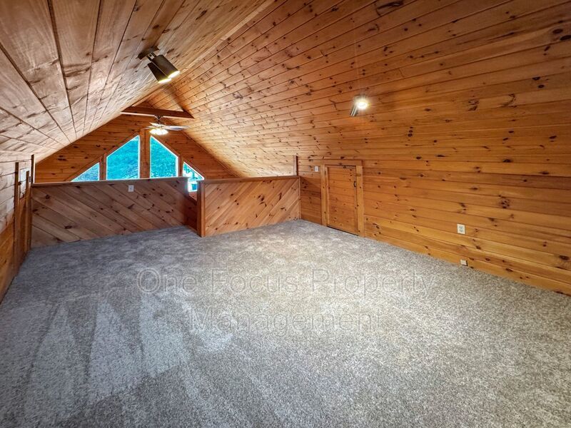 Cozy 2BR/1BA Single Family Home - Pet Friendly! property image