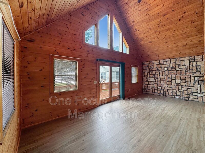 Cozy 2BR/1BA Single Family Home - Pet Friendly! property image