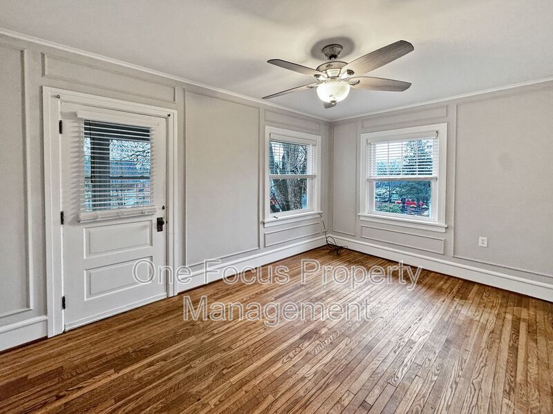 Stunning 2BR/1BA Close to the UPMC Campus! property image