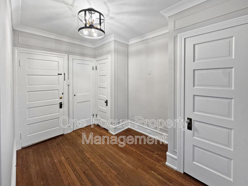 Stunning 2BR/1BA Close to the UPMC Campus! property image