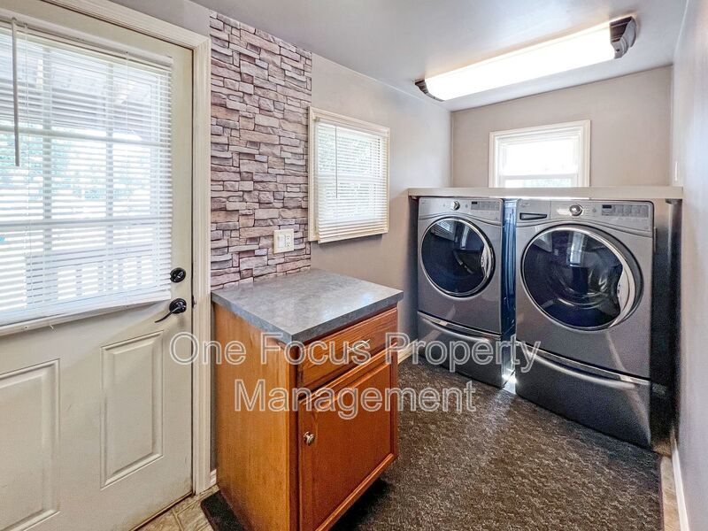 Cozy 3BR/1BA - Pet Friendly Up To 2 Pets Under 35# property image