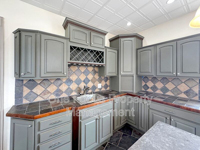 Regal and Spacious 1BR/1BA - 2 Cats Welcome! property image