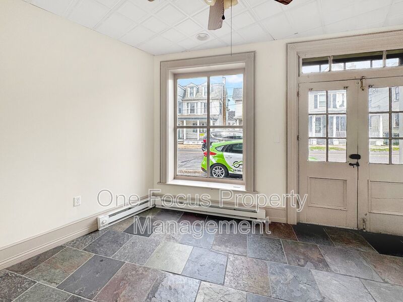 Regal and Spacious 1BR/1BA - 2 Cats Welcome! property image