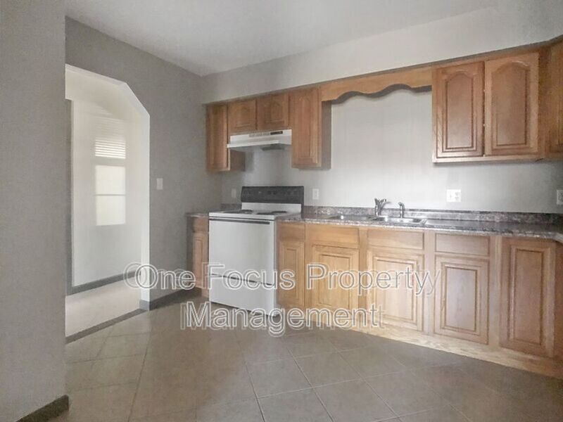 Spacious and Updated Townhome- Everything except electricity included - Pet Friendly! property image