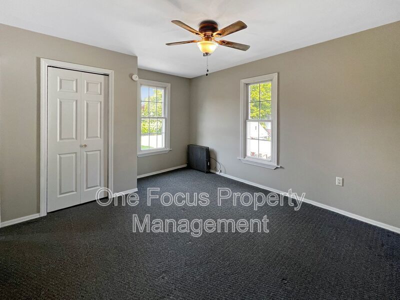 Cozy 4BR/1.5BA - 2 Pets Under 45# Each Welcome! property image