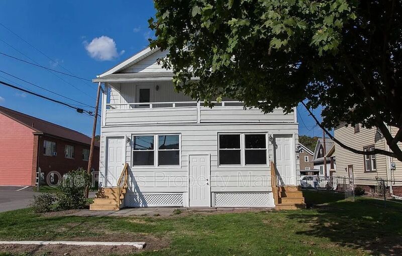 Cute and Cozy 2BR/1BA - up to one pet under 40# welcome! property image